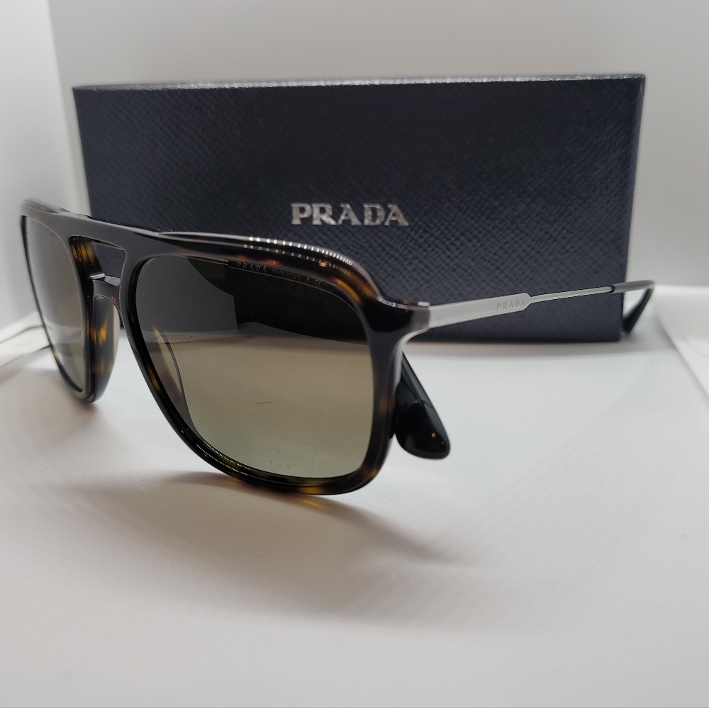 Prada PR06VS